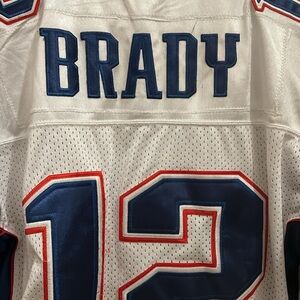 Tom Brady patriots jersey size Large runs big